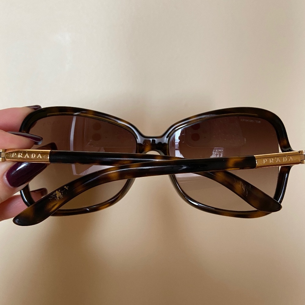 PRADA sunglasses - Picture 2 of 4